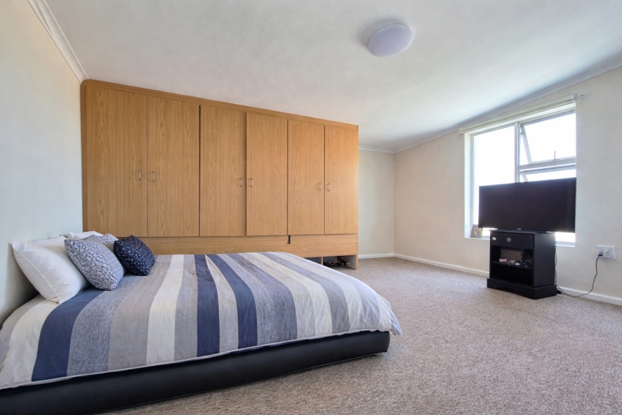 3 Bedroom Property for Sale in Wynberg Western Cape